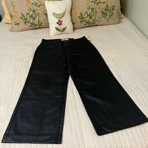 Black Wide-Leg Cropped Pants